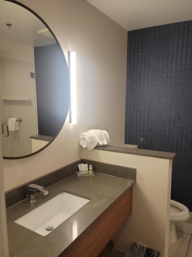 Fairfield Inn & Suites By Marriott Αθήνα Εξωτερικό φωτογραφία